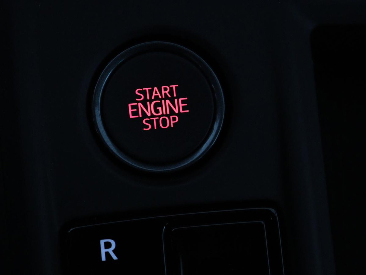 CUPRA Leon 1.4 eHybrid | Stoelverwarming | Adaptive cruise | Navigatie | Carplay | Sportstoelen | Stuurverwarming | Parkeerhulp | Full LED | Keyless | Half leder | PHEV | Plug In