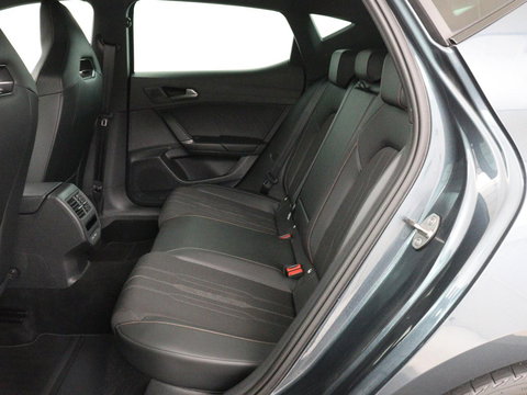 CUPRA Leon 1.4 eHybrid | Stoelverwarming | Adaptive cruise | Navigatie | Carplay | Sportstoelen | Stuurverwarming | Parkeerhulp | Full LED | Keyless | Half leder | PHEV | Plug In