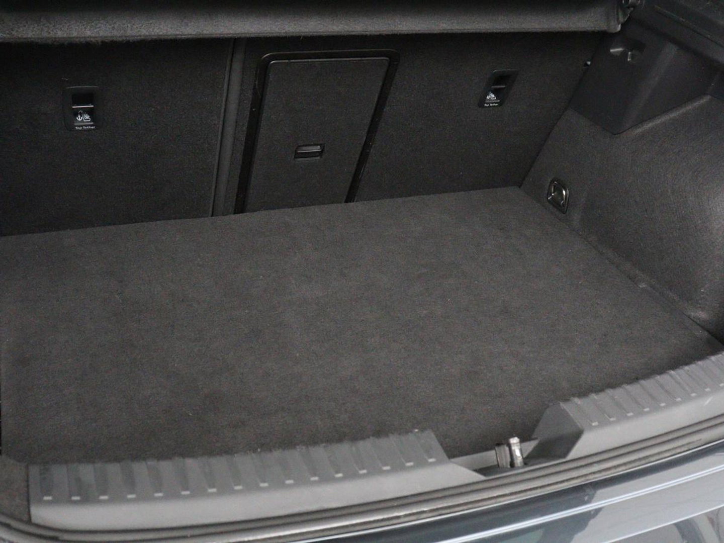 CUPRA Leon 1.4 eHybrid | Stoelverwarming | Adaptive cruise | Navigatie | Carplay | Sportstoelen | Stuurverwarming | Parkeerhulp | Full LED | Keyless | Half leder | PHEV | Plug In