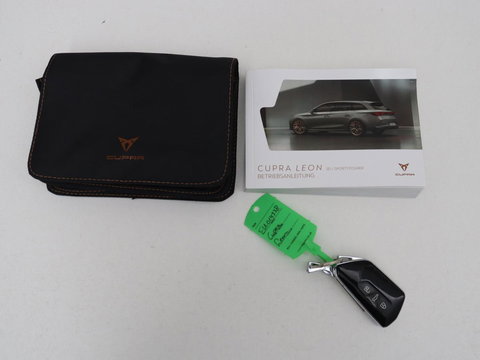 CUPRA Leon 1.4 eHybrid | Stoelverwarming | Adaptive cruise | Navigatie | Carplay | Sportstoelen | Stuurverwarming | Parkeerhulp | Full LED | Keyless | Half leder | PHEV | Plug In