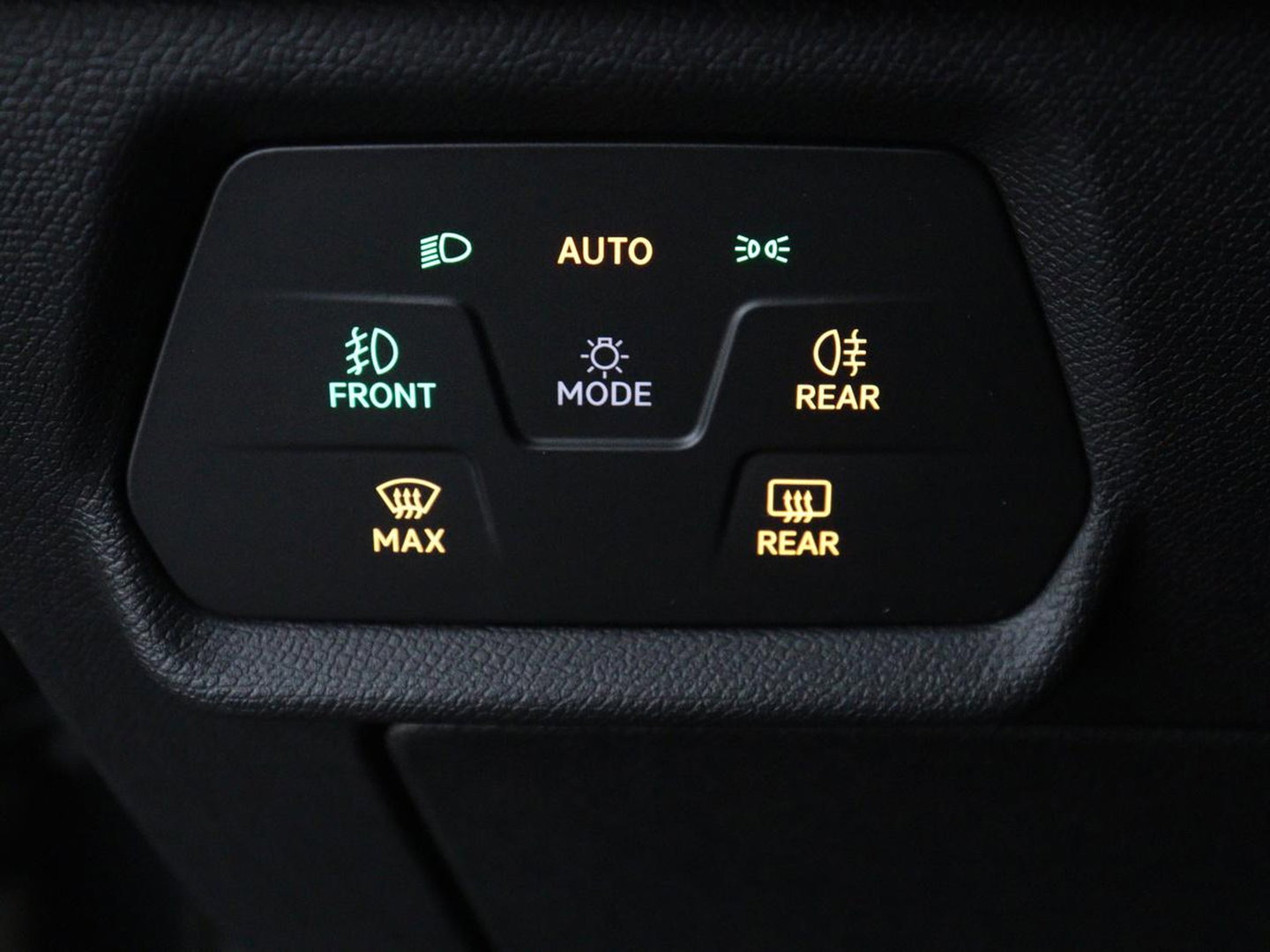 CUPRA Leon 1.4 eHybrid | Stoelverwarming | Adaptive cruise | Navigatie | Carplay | Sportstoelen | Stuurverwarming | Parkeerhulp | Full LED | Keyless | Half leder | PHEV | Plug In