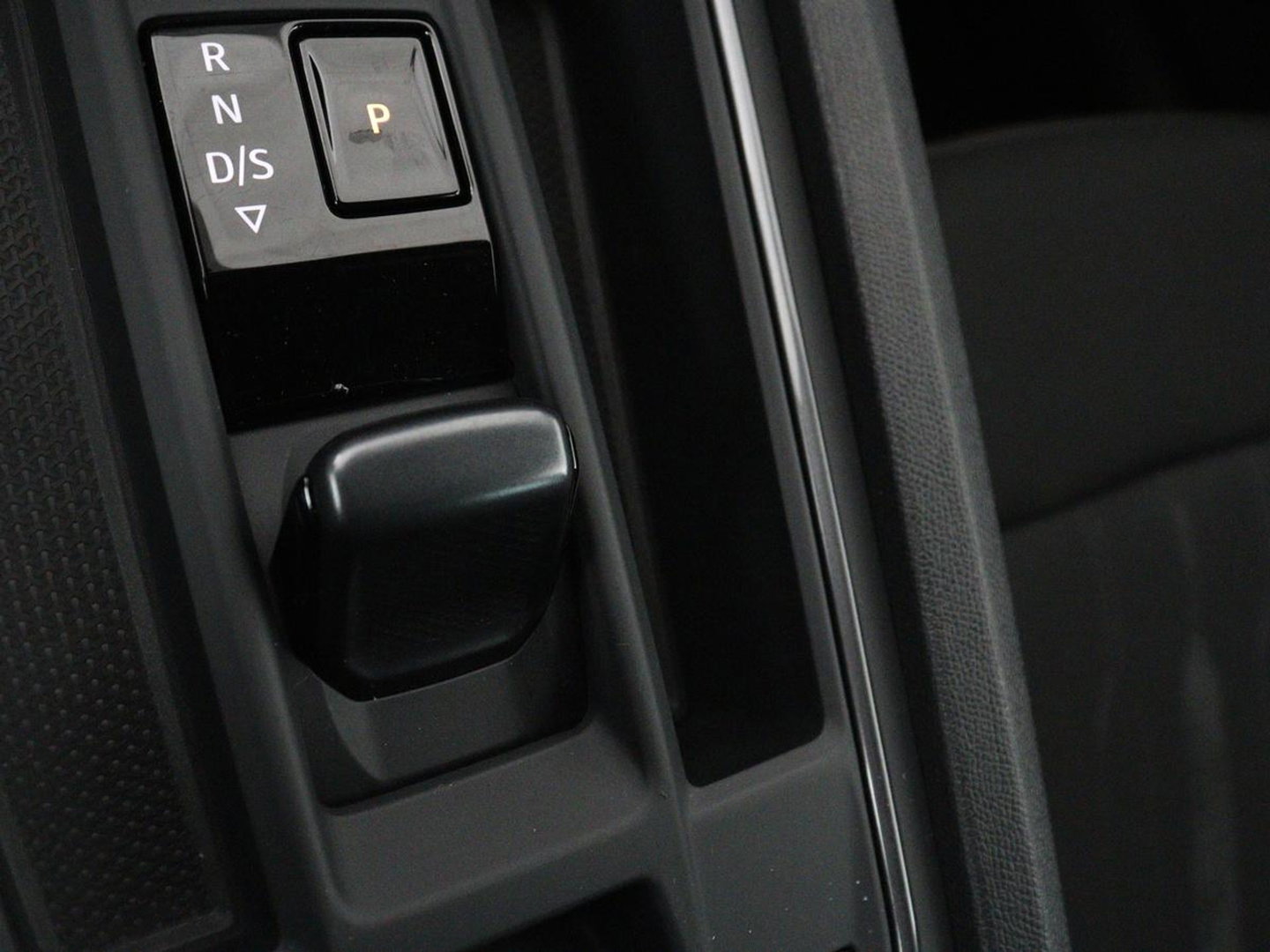 CUPRA Leon 1.4 eHybrid | Stoelverwarming | Adaptive cruise | Navigatie | Carplay | Sportstoelen | Stuurverwarming | Parkeerhulp | Full LED | Keyless | Half leder | PHEV | Plug In