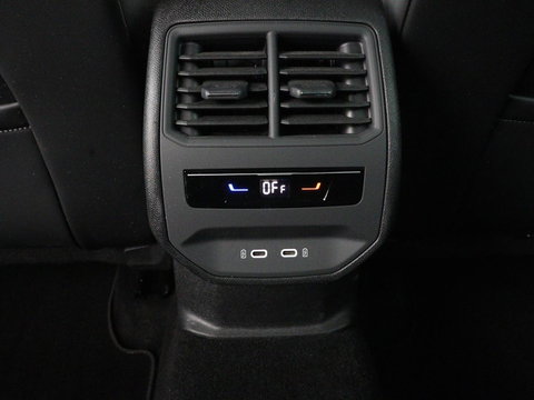 CUPRA Leon 1.4 eHybrid | Stoelverwarming | Adaptive cruise | Navigatie | Carplay | Sportstoelen | Stuurverwarming | Parkeerhulp | Full LED | Keyless | Half leder | PHEV | Plug In