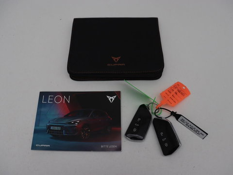 CUPRA Leon 1.5 eHybrid Business | Stoelverwarming | Adaptive cruise | Camera | Carplay | Sportstoelen | Matrix LED | Keyless | PHEV | Plug In