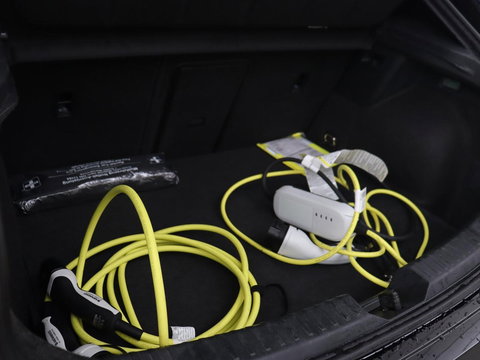 CUPRA Leon 1.5 eHybrid Business | Stoelverwarming | Adaptive cruise | Camera | Carplay | Sportstoelen | Matrix LED | Keyless | PHEV | Plug In