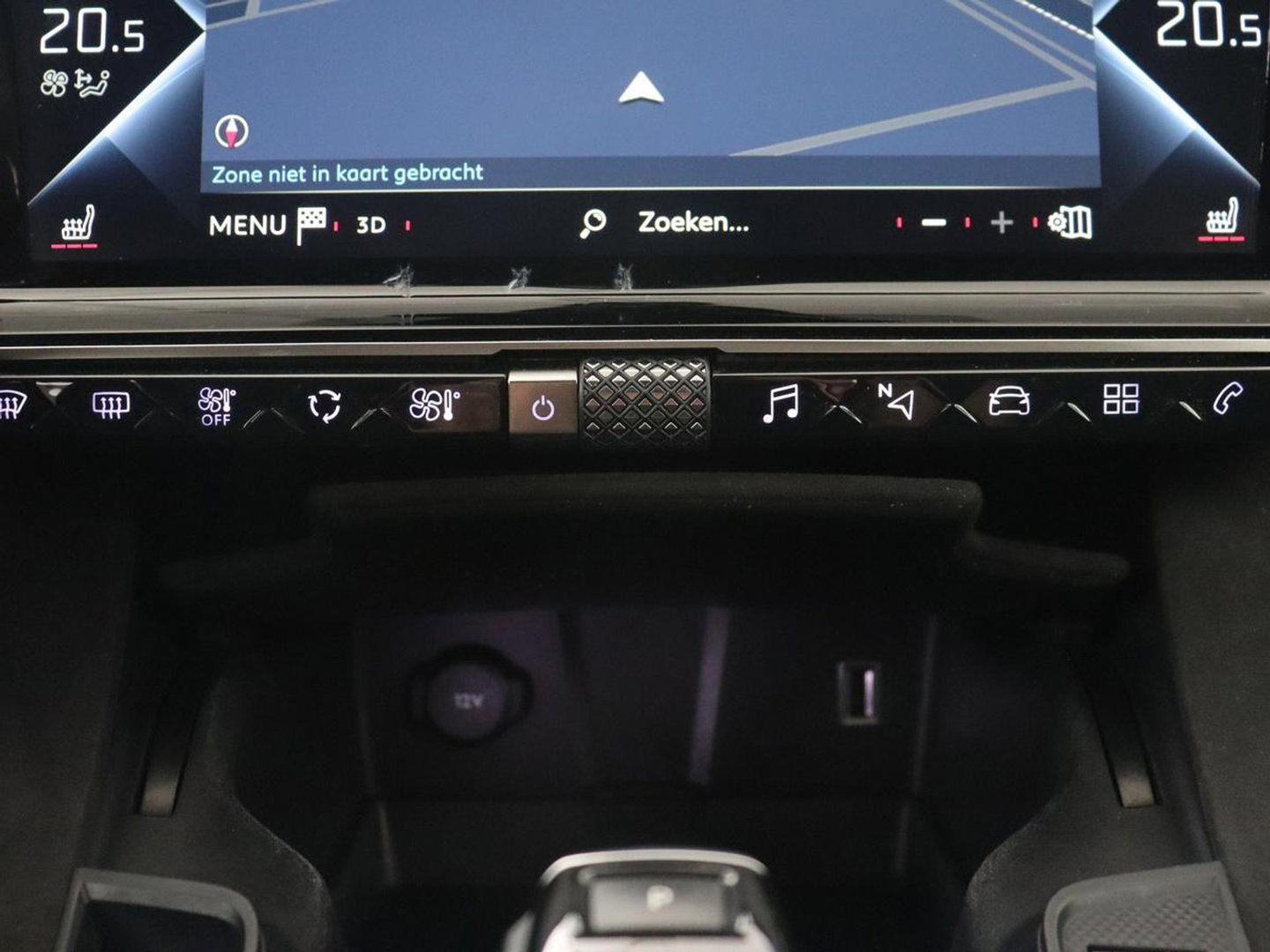DS 7 Crossback E-Tense Performance Line 225 | SOH 90% | Stoelverwarming | Adaptive cruise | Alcantara | Keyless | Full LED | Carplay | Navigatie | Memory | Digital Cockpit | Dodehoek detectie | DAB | Getint glas | PHEV | Plug In