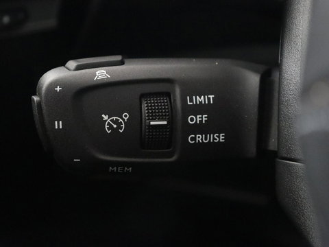 DS 7 Crossback E-Tense Performance Line 225 | SOH 90% | Stoelverwarming | Adaptive cruise | Alcantara | Keyless | Full LED | Carplay | Navigatie | Memory | Digital Cockpit | Dodehoek detectie | DAB | Getint glas | PHEV | Plug In