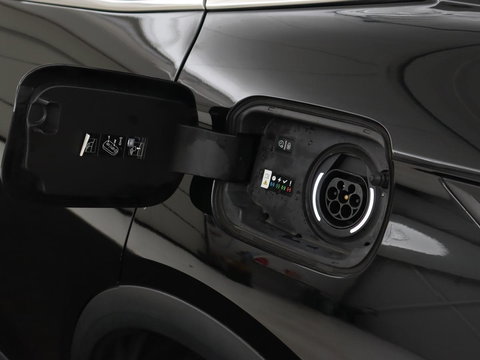 DS 7 Crossback E-Tense Performance Line 225 | SOH 90% | Stoelverwarming | Adaptive cruise | Alcantara | Keyless | Full LED | Carplay | Navigatie | Memory | Digital Cockpit | Dodehoek detectie | DAB | Getint glas | PHEV | Plug In