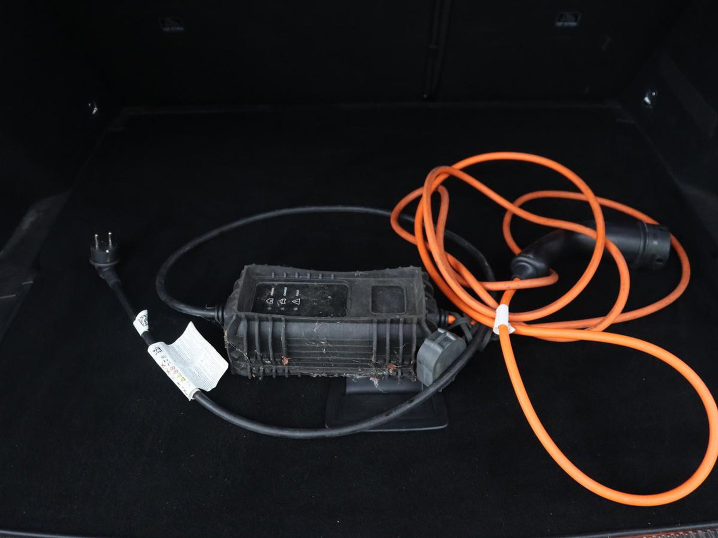 DS 7 Crossback E-Tense Performance Line 225 | SOH 90% | Stoelverwarming | Adaptive cruise | Alcantara | Keyless | Full LED | Carplay | Navigatie | Memory | Digital Cockpit | Dodehoek detectie | DAB | Getint glas | PHEV | Plug In