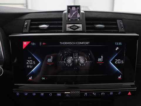DS 7 Crossback E-Tense Performance Line 225 | SOH 90% | Stoelverwarming | Adaptive cruise | Alcantara | Keyless | Full LED | Carplay | Navigatie | Memory | Digital Cockpit | Dodehoek detectie | DAB | Getint glas | PHEV | Plug In