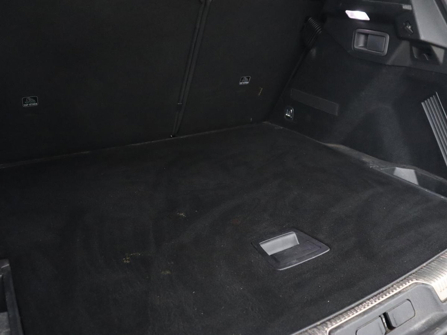 DS 7 Crossback E-Tense Performance Line 225 | SOH 90% | Stoelverwarming | Adaptive cruise | Alcantara | Keyless | Full LED | Carplay | Navigatie | Memory | Digital Cockpit | Dodehoek detectie | DAB | Getint glas | PHEV | Plug In