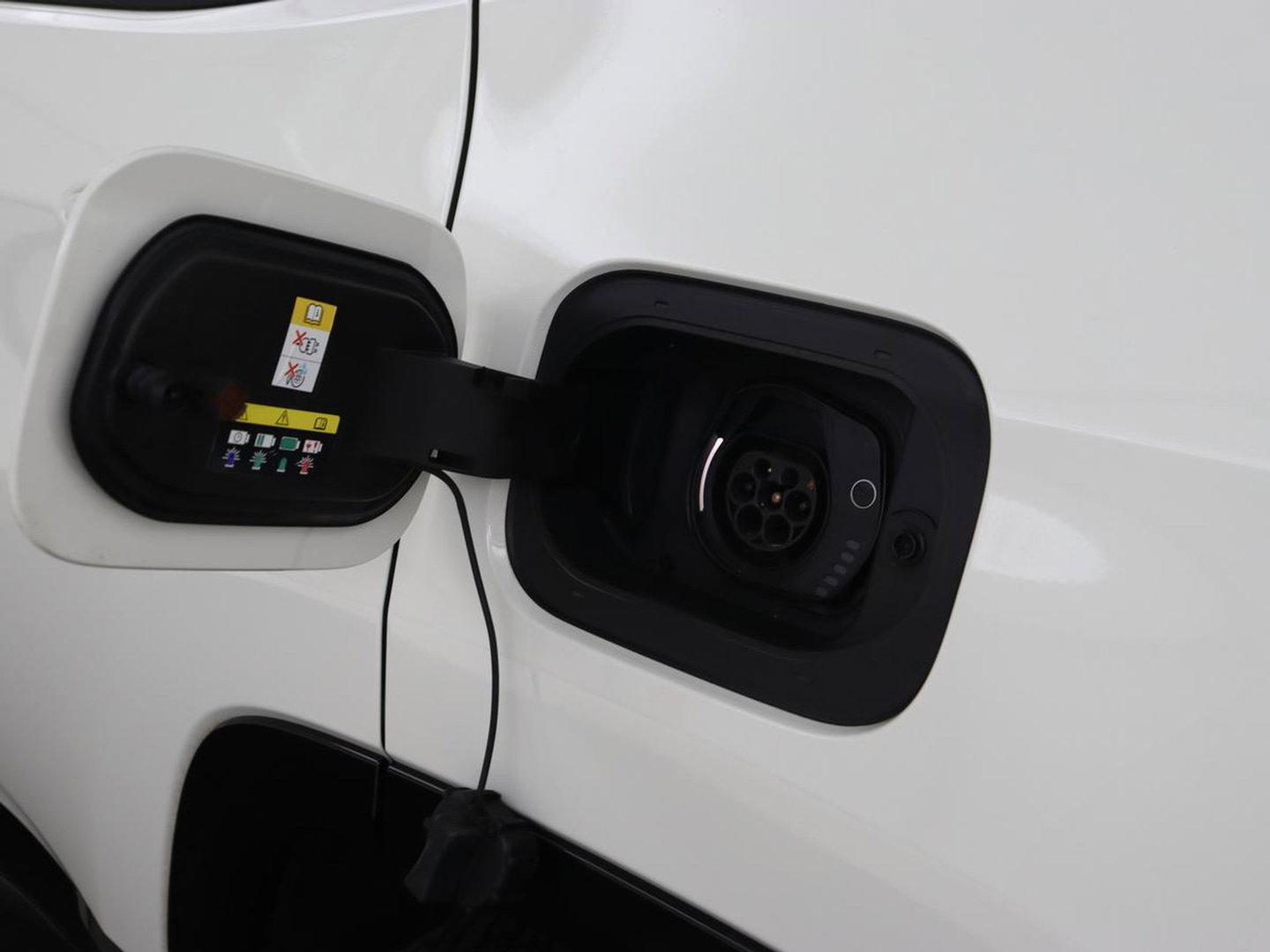 Jeep Compass 4xe 240 Plug-in Hybrid 80th Anniversary | 360 Camera | Adaptive cruise | Full LED | Carplay | Keyless | Half leder | Navigatie | Park Assist | Climate control | PHEV