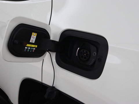 Jeep Compass 4xe 240 Plug-in Hybrid 80th Anniversary | 360 Camera | Adaptive cruise | Full LED | Carplay | Keyless | Half leder | Navigatie | Park Assist | Climate control | PHEV