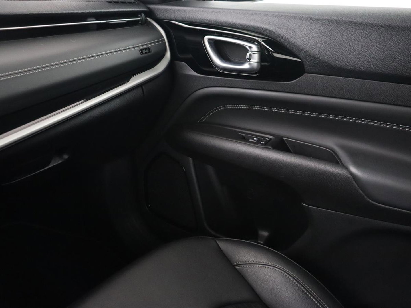 Jeep Compass 4xe 240 Plug-in Hybrid 80th Anniversary | 360 Camera | Adaptive cruise | Full LED | Carplay | Keyless | Half leder | Navigatie | Park Assist | Climate control | PHEV