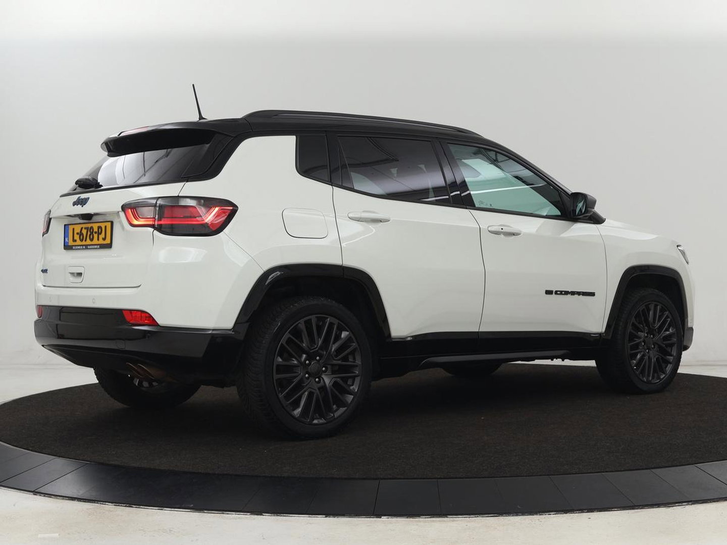 Jeep Compass 4xe 240 Plug-in Hybrid 80th Anniversary | 360 Camera | Adaptive cruise | Full LED | Carplay | Keyless | Half leder | Navigatie | Park Assist | Climate control | PHEV