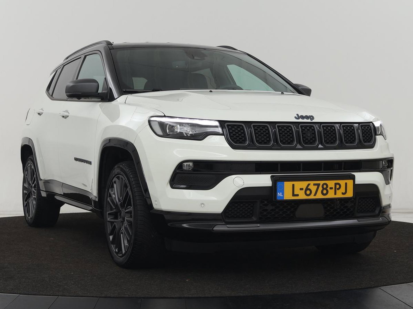 Jeep Compass 4xe 240 Plug-in Hybrid 80th Anniversary | 360 Camera | Adaptive cruise | Full LED | Carplay | Keyless | Half leder | Navigatie | Park Assist | Climate control | PHEV