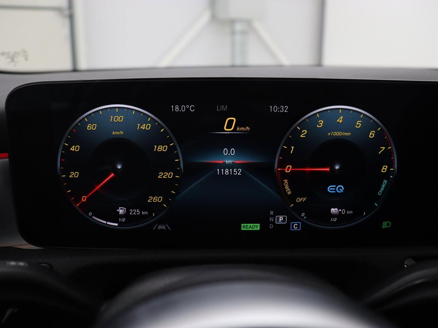 Mercedes-Benz A-Klasse 250e AMG Limited | Carplay | Stoelverwarming | Leder/Alcantara | Widescreen | Sfeerverlichting | Navigatie | Camera | Full LED | Park Assist | PHEV | Plug In