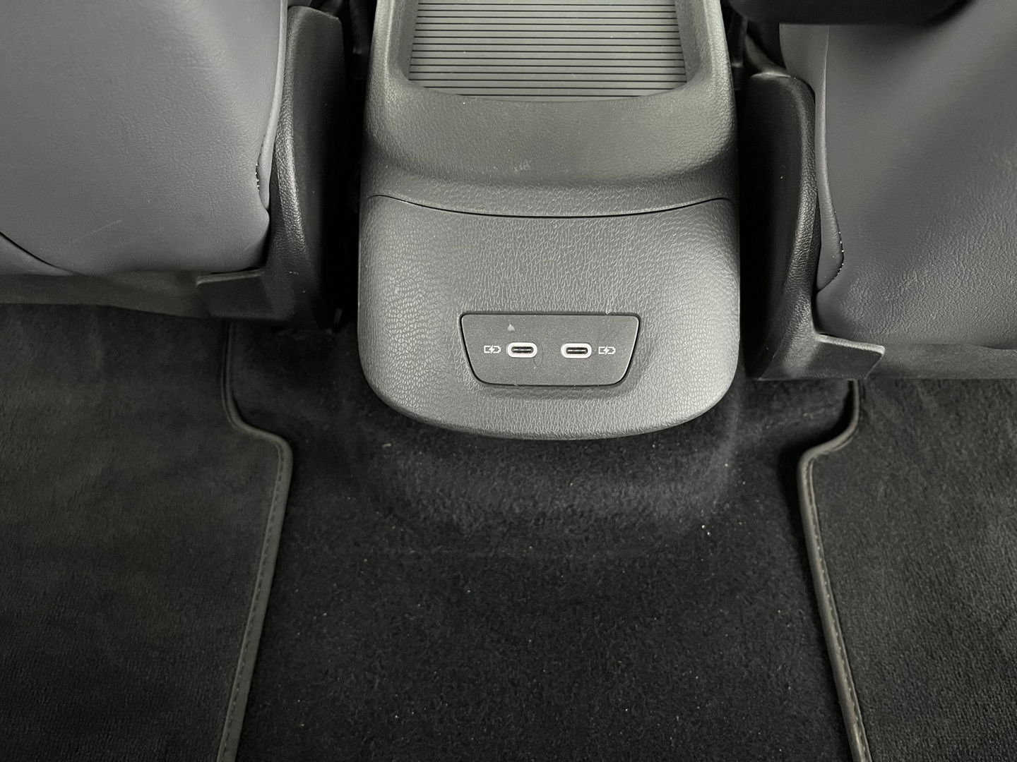 Volkswagen ID.3 First Max 58 kWh [ 3-Fase-11kW ] {SOH-89%} (INCL-BTW) *HEATPUMP | PANO | HEAD-UP | ADAPTIVE-CRUISE | IQ-LIGHTS | BLINDSPOT | CAMERA | KEYLESS | MICROFIBRE | AMBIENTLIGHT | NAVI-FULLMAP | DAB+ | ECC | HEATED-SPORTSEATS | DIGI-COCKPIT |