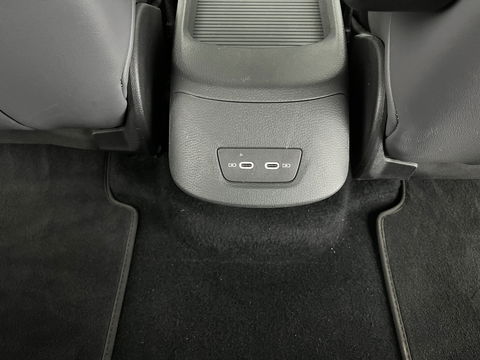 Volkswagen ID.3 First Max 58 kWh [ 3-Fase-11kW ] {SOH-89%} (INCL-BTW) *HEATPUMP | PANO | HEAD-UP | ADAPTIVE-CRUISE | IQ-LIGHTS | BLINDSPOT | CAMERA | KEYLESS | MICROFIBRE | AMBIENTLIGHT | NAVI-FULLMAP | DAB+ | ECC | HEATED-SPORTSEATS | DIGI-COCKPIT |