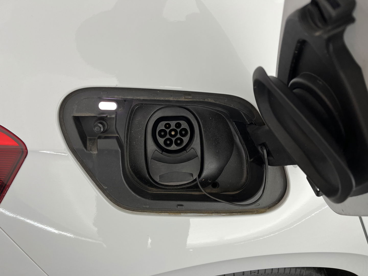 Volkswagen ID.3 First Max 58 kWh [ 3-Fase-11kW ] {SOH-89%} (INCL-BTW) *HEATPUMP | PANO | HEAD-UP | ADAPTIVE-CRUISE | IQ-LIGHTS | BLINDSPOT | CAMERA | KEYLESS | MICROFIBRE | AMBIENTLIGHT | NAVI-FULLMAP | DAB+ | ECC | HEATED-SPORTSEATS | DIGI-COCKPIT |