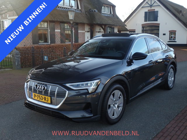 Audi e-tron - Sportback 55 quattro edition 95 kWh / TREKHAAK / CARPLAY / ACC / PANODAK