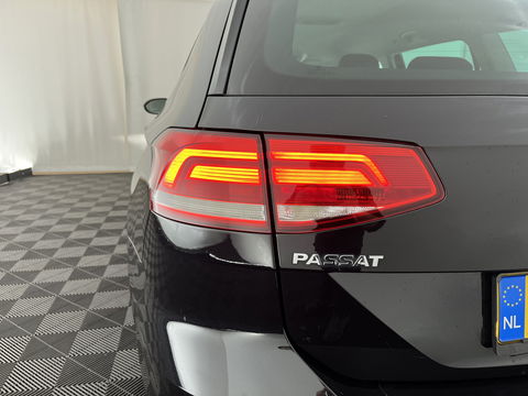 Volkswagen Passat Variant 2.0 TDI Comfortline *FULL-LED | ADAPTIVE-CRUISE | ERGONOMIC-COMFORTSEAT | HEATED-SEATS | PARKPILOT |  NAVI-FULLMAP | KEYLESS | PRIVACYGLASS | ECC | TOWBAR | 17''ALU*