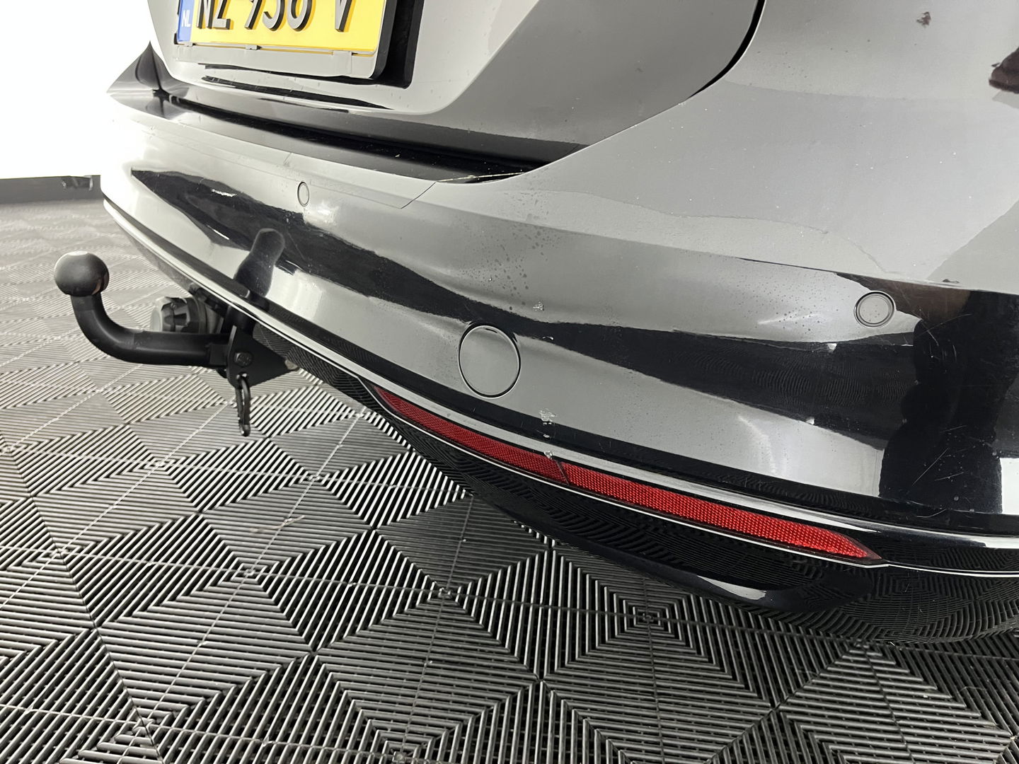 Volkswagen Passat Variant 2.0 TDI Comfortline *FULL-LED | ADAPTIVE-CRUISE | ERGONOMIC-COMFORTSEAT | HEATED-SEATS | PARKPILOT |  NAVI-FULLMAP | KEYLESS | PRIVACYGLASS | ECC | TOWBAR | 17''ALU*