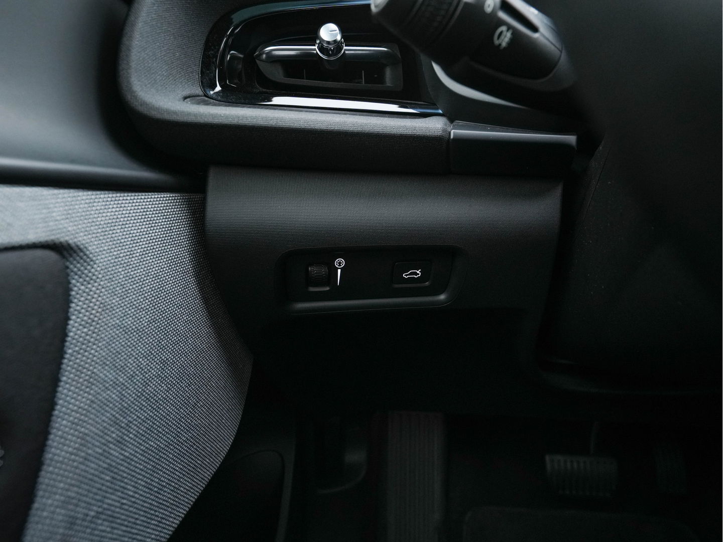 Polestar 2 Long Range Dual Motor Launch Edition 78kWh (3-Fase-11kW) {SOH-88%} Aut.*PANO | NAVI-FULLMAP | FULL-LED | ADAPTIVE-CRUISE | BLINDSPOT | TOPVIEW | KEYLESS | LANE-ASSIST | DIGI-COCKPIT | CARPLAY | DAB+ | HEATED-SPORTSEATS | CAMERA | MEMORY-PACK | PDC | 19''A