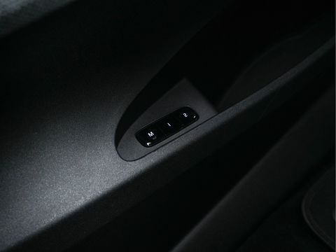 Polestar 2 Long Range Dual Motor Launch Edition 78kWh (3-Fase-11kW) {SOH-88%} Aut.*PANO | NAVI-FULLMAP | FULL-LED | ADAPTIVE-CRUISE | BLINDSPOT | TOPVIEW | KEYLESS | LANE-ASSIST | DIGI-COCKPIT | CARPLAY | DAB+ | HEATED-SPORTSEATS | CAMERA | MEMORY-PACK | PDC | 19''A