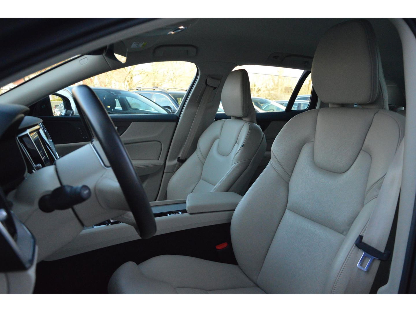 Volvo V60 Cross Country B5 AWD | Pilot-Assist | BLIS | Stoel + Stuur Verwarmd | Camera | Dealer onderhouden |