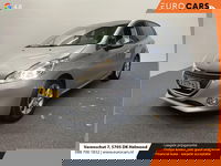 Peugeot 208 - 1.2 PureTech Style Automaat  Lage Km Navi Bluetooth + AUX Cruise Control Snelheidsbegrenzer Airco Getinte Ramen Lichtmetalen Velgen Led Dagrijverlichting