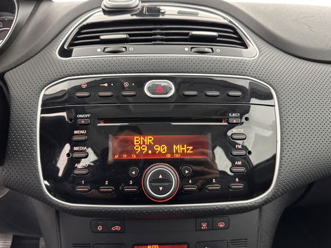 Fiat Punto Evo 1.3 M-Jet Dynamic *ECC | PDC | CRUISE | COMFORTSEATS | TOWBAR | RADIO-CD/MP3 | 15''ALU *