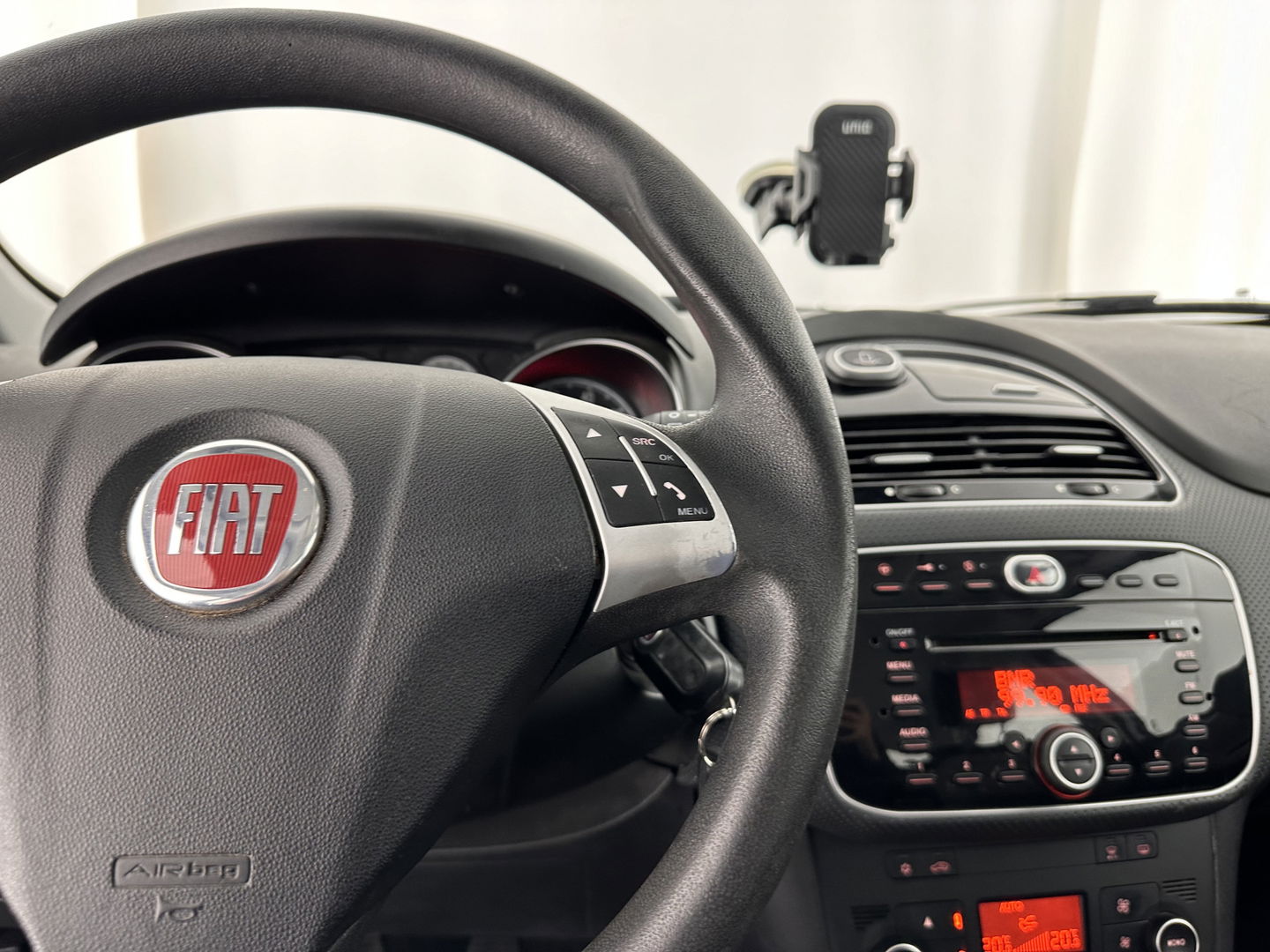 Fiat Punto Evo 1.3 M-Jet Dynamic *ECC | PDC | CRUISE | COMFORTSEATS | TOWBAR | RADIO-CD/MP3 | 15''ALU *