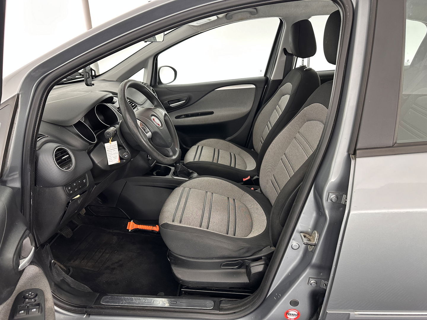 Fiat Punto Evo 1.3 M-Jet Dynamic *ECC | PDC | CRUISE | COMFORTSEATS | TOWBAR | RADIO-CD/MP3 | 15''ALU *