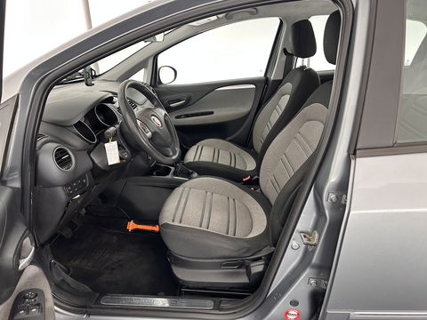 Fiat Punto Evo 1.3 M-Jet Dynamic *ECC | PDC | CRUISE | COMFORTSEATS | TOWBAR | RADIO-CD/MP3 | 15''ALU *