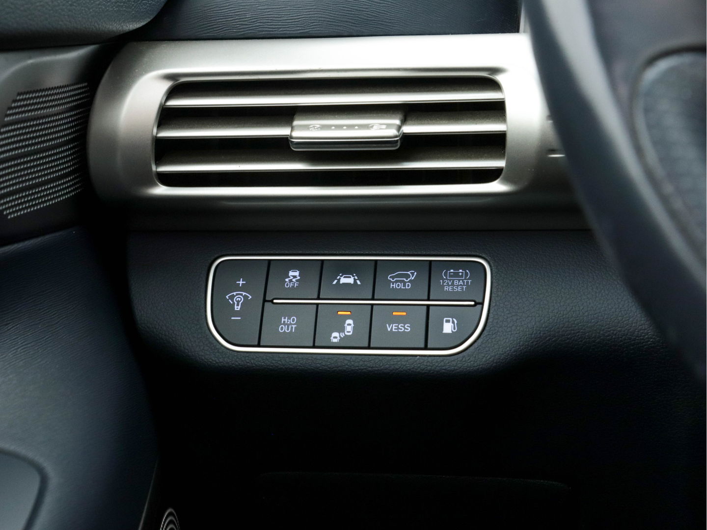 Hyundai NEXO FCEV Plus Pack [ HYDROGENIUM ] (INCL-BTW) *PANO | LEATHER | KRELL-AUDIO | NAVI-FULLMAP | ADAPTIVE-CRUISE |  FULL-LED | KEYLESS | DAB | DIGI-COCKPIT | TOPVIEW | SHIFTPADDLES | COMFORTSEATS | 19"ALU*