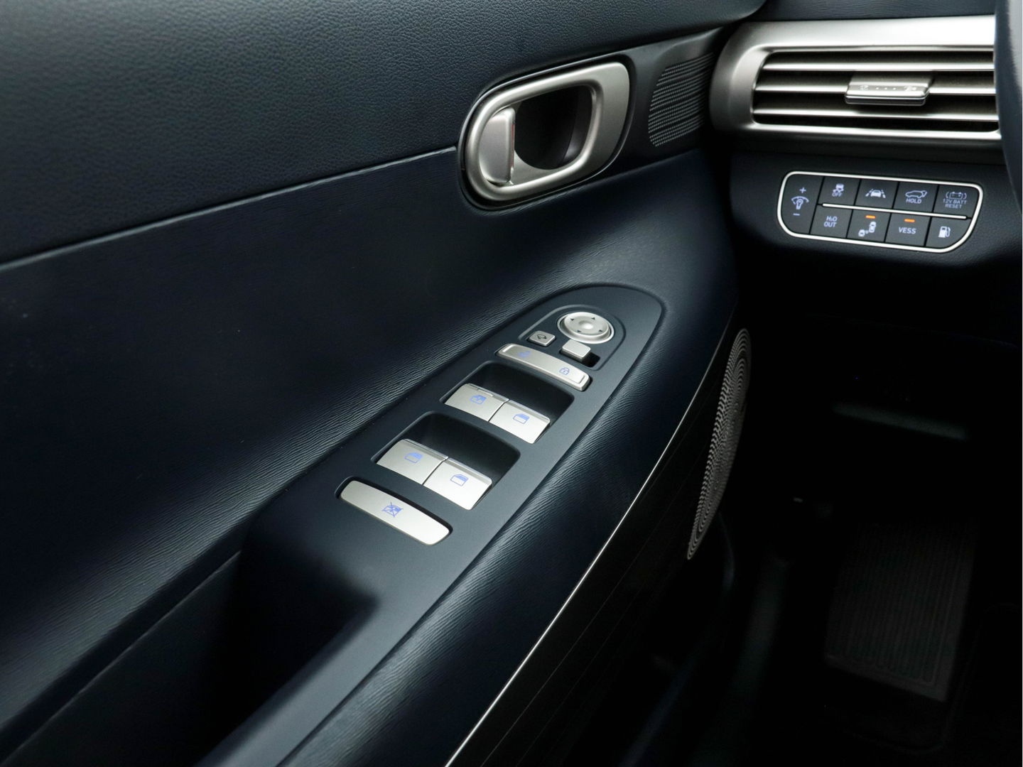 Hyundai NEXO FCEV Plus Pack [ HYDROGENIUM ] (INCL-BTW) *PANO | LEATHER | KRELL-AUDIO | NAVI-FULLMAP | ADAPTIVE-CRUISE |  FULL-LED | KEYLESS | DAB | DIGI-COCKPIT | TOPVIEW | SHIFTPADDLES | COMFORTSEATS | 19"ALU*