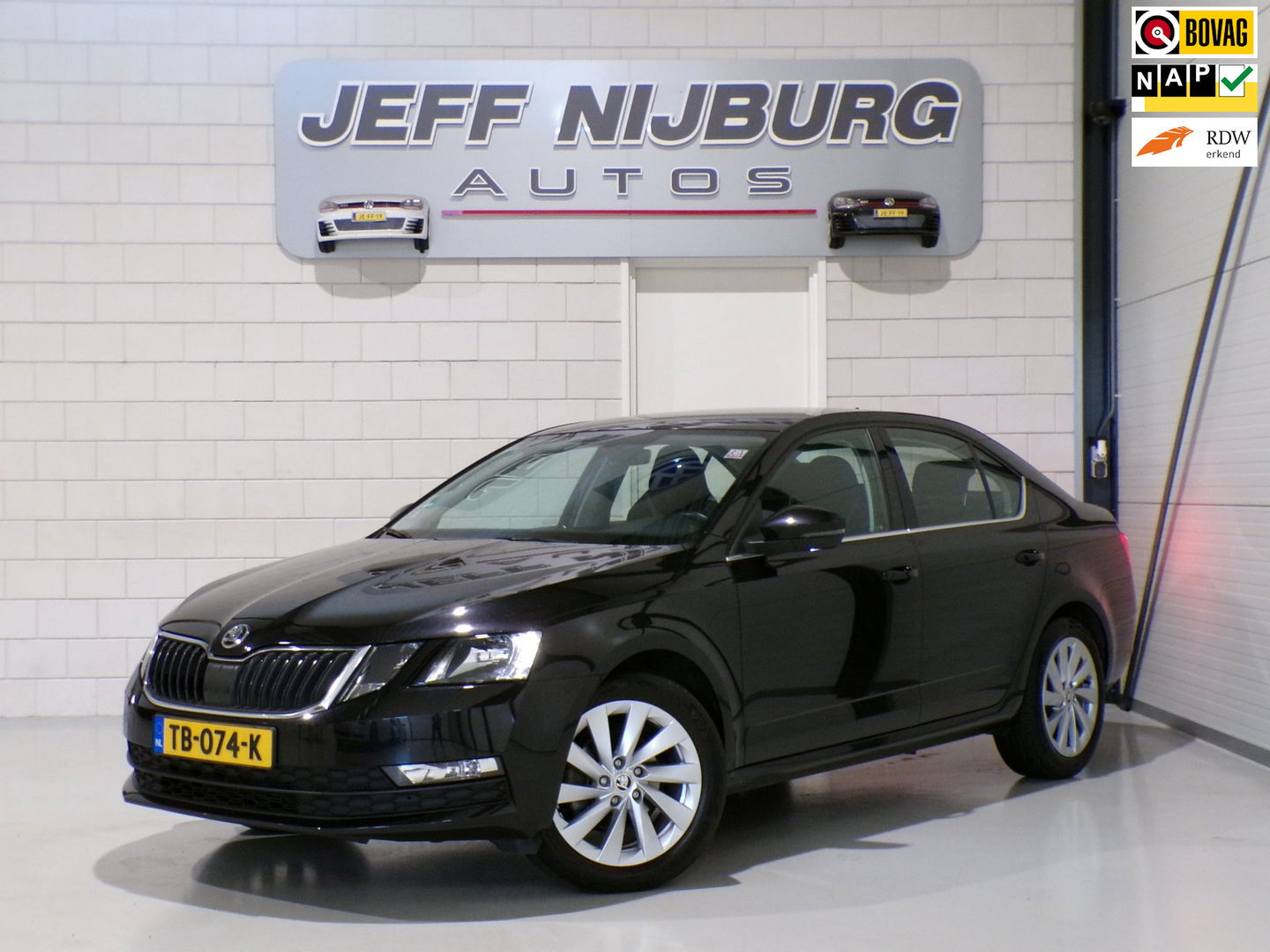 Škoda Octavia 1.0 TSI 116PK Greentech Ambition Business "Origineel NL!" Automaat! RS-Stoelen Apple-carplay Parkeersensor Navigatie