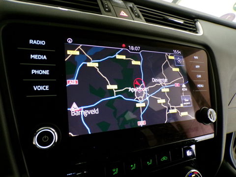 Škoda Octavia 1.0 TSI 116PK Greentech Ambition Business "Origineel NL!" Automaat! RS-Stoelen Apple-carplay Parkeersensor Navigatie