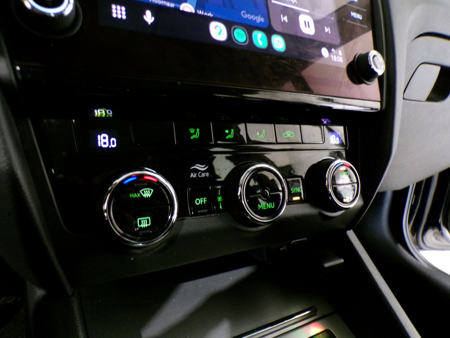 Škoda Octavia 1.0 TSI 116PK Greentech Ambition Business "Origineel NL!" Automaat! RS-Stoelen Apple-carplay Parkeersensor Navigatie