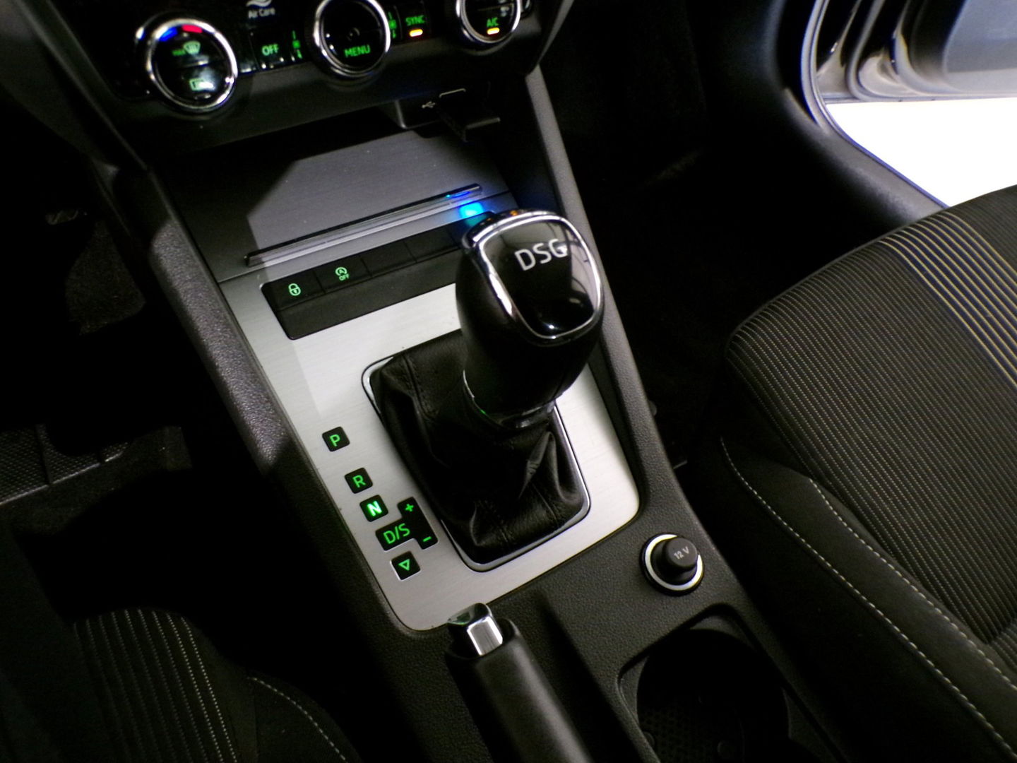 Škoda Octavia 1.0 TSI 116PK Greentech Ambition Business "Origineel NL!" Automaat! RS-Stoelen Apple-carplay Parkeersensor Navigatie