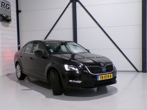 Škoda Octavia 1.0 TSI 116PK Greentech Ambition Business "Origineel NL!" Automaat! RS-Stoelen Apple-carplay Parkeersensor Navigatie