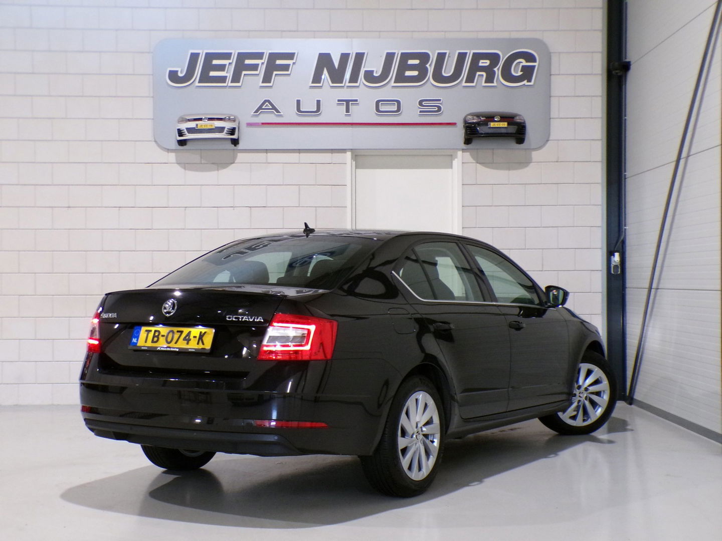 Škoda Octavia 1.0 TSI 116PK Greentech Ambition Business "Origineel NL!" Automaat! RS-Stoelen Apple-carplay Parkeersensor Navigatie