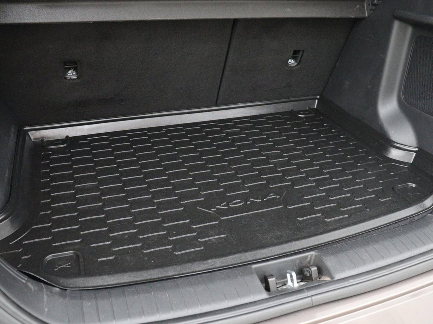 Hyundai KONA EV Fashion 64 kWh | SOH 100% | 3 Fase | Head-Up | Warmtepomp | Adaptive cruise | Camera | Carplay | Keyless | Full LED | Navigatie | Climate control