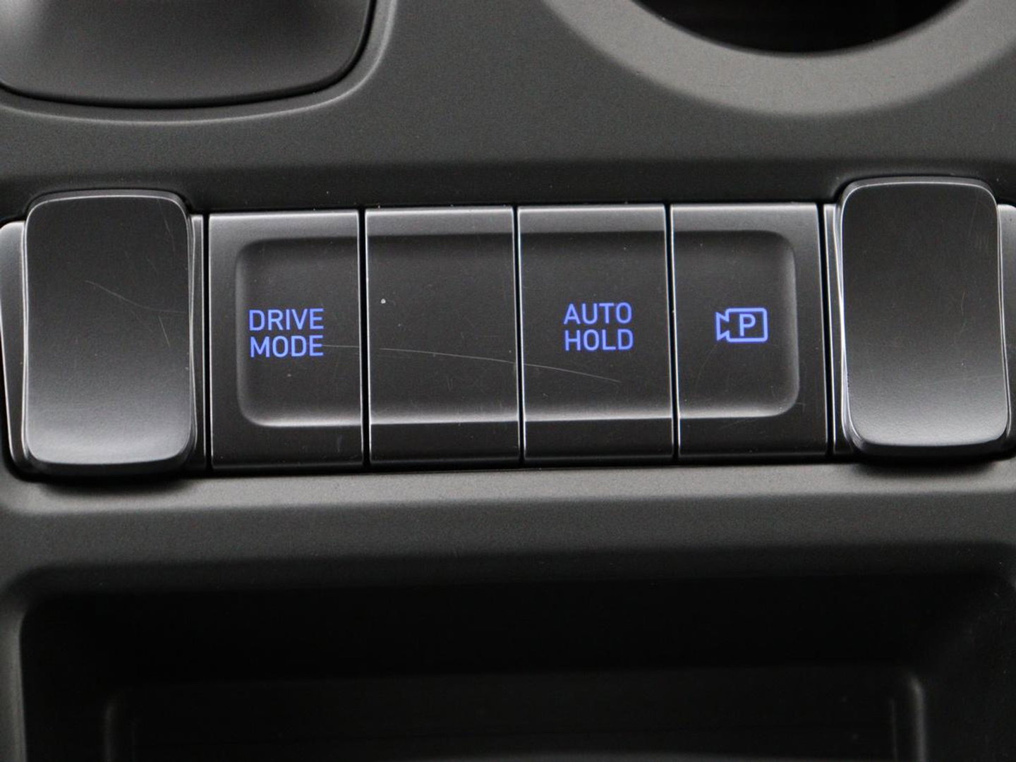 Hyundai KONA EV Fashion 64 kWh | SOH 100% | 3 Fase | Head-Up | Warmtepomp | Adaptive cruise | Camera | Carplay | Keyless | Full LED | Navigatie | Climate control