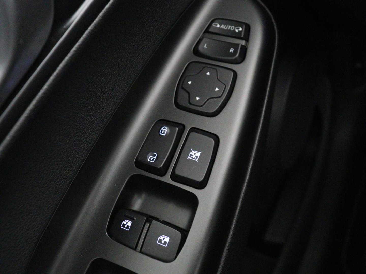 Hyundai KONA EV Fashion 64 kWh | SOH 100% | 3 Fase | Head-Up | Warmtepomp | Adaptive cruise | Camera | Carplay | Keyless | Full LED | Navigatie | Climate control