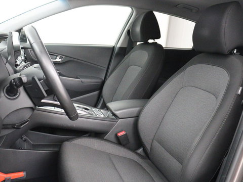 Hyundai KONA EV Fashion 64 kWh | SOH 100% | 3 Fase | Head-Up | Warmtepomp | Adaptive cruise | Camera | Carplay | Keyless | Full LED | Navigatie | Climate control