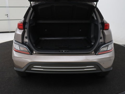 Hyundai KONA EV Fashion 64 kWh | SOH 100% | 3 Fase | Head-Up | Warmtepomp | Adaptive cruise | Camera | Carplay | Keyless | Full LED | Navigatie | Climate control