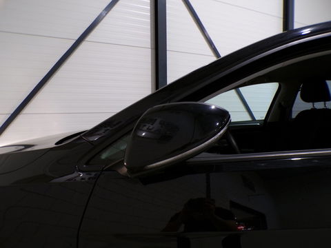 Volkswagen Golf 1.0 TSI Comfortline Apple-carplay Stoelverwarming Achteruitrijcamera 19"Velgen Parkeersensoren Adaptive-cruise DAB