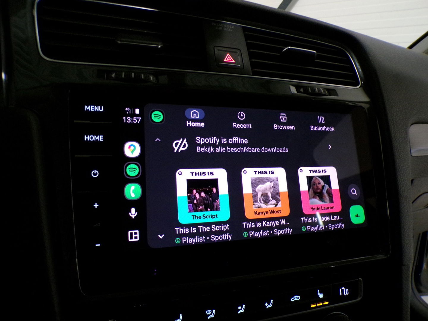 Volkswagen Golf 1.0 TSI Comfortline Apple-carplay Stoelverwarming Achteruitrijcamera 19"Velgen Parkeersensoren Adaptive-cruise DAB